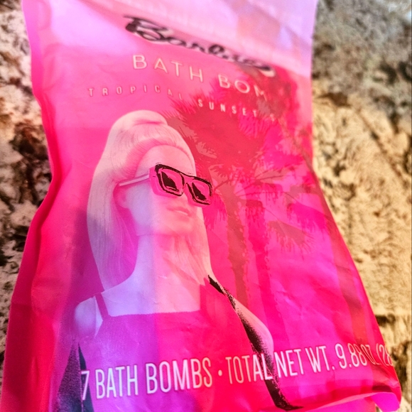 Barbie Bath Bombs Tropical Sunset Scented, NWOT... - Picture 4 of 4